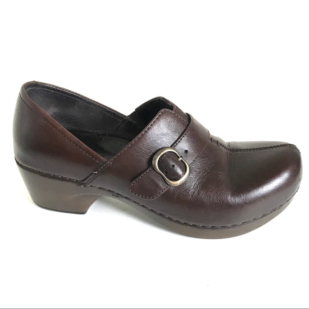 Dansko Brown Leather Buckle 9/39 Closed Heel Dress